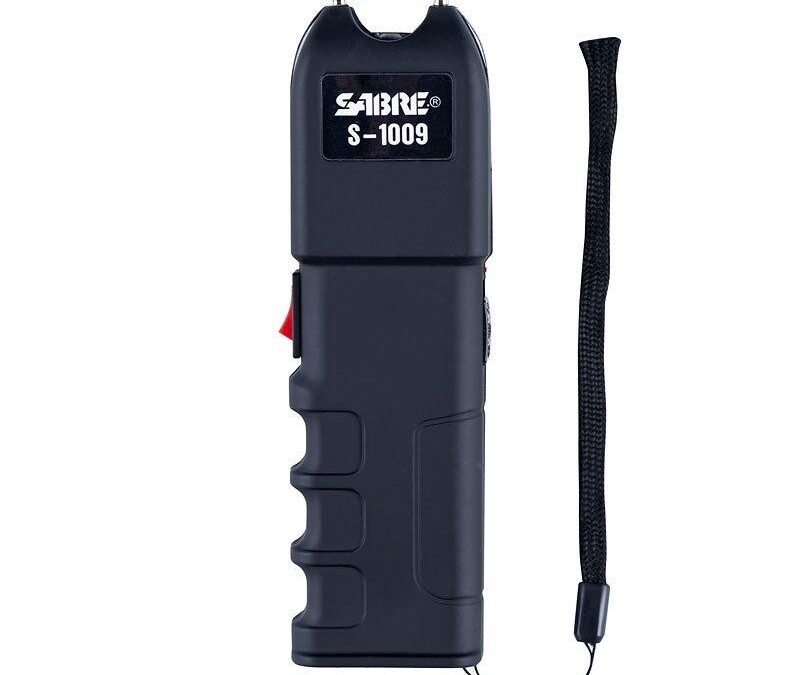 Sabre 2-in-1 Tactical Stun Gun with Anti-Grab Technology - 1.250 uC LED Flashlight