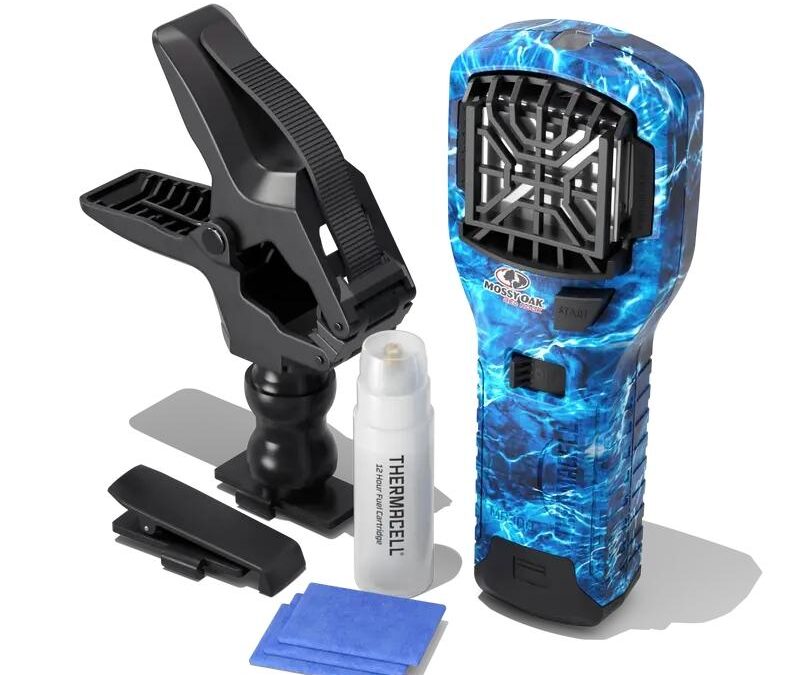 Thermacell MR300 Portable Mosquito Repeller Mossy Oak Fishing Bundle with Clamp