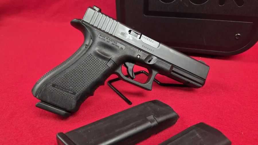 Glock 17 Gen 4 9mm pre-owned
