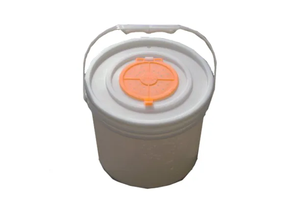 CHALLENGE 3.5 GAL BUCKET w/BAIT LID